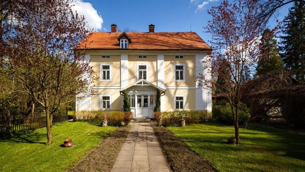 Royal Apartmány Dobris Exterior foto